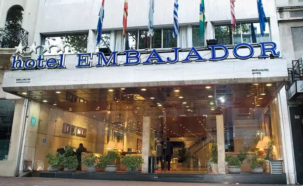 فندق Embajador