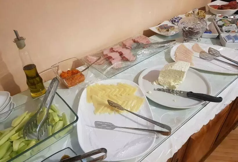 هتل Kapistec Skopje