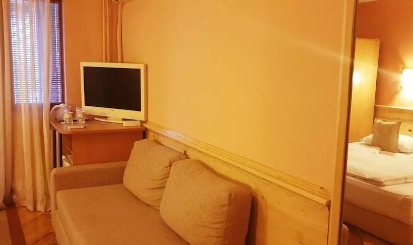 هتل Kapistec Skopje