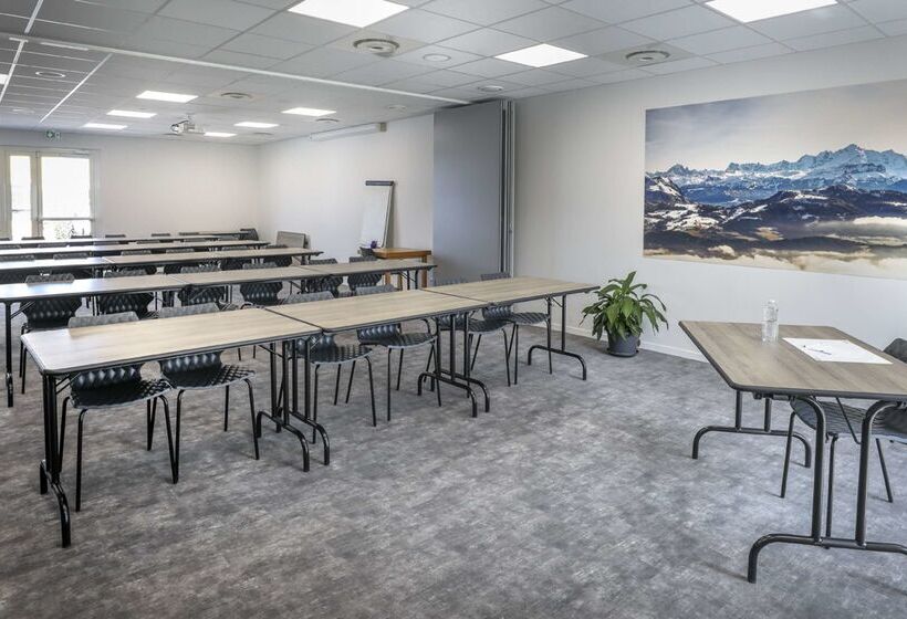 فندق Kyriad Annemasse   Geneve