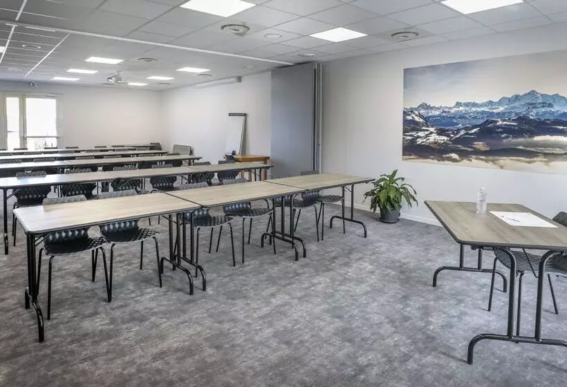 호텔 Kyriad Annemasse   Geneve