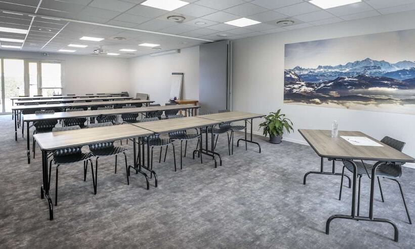 فندق Kyriad Annemasse   Geneve