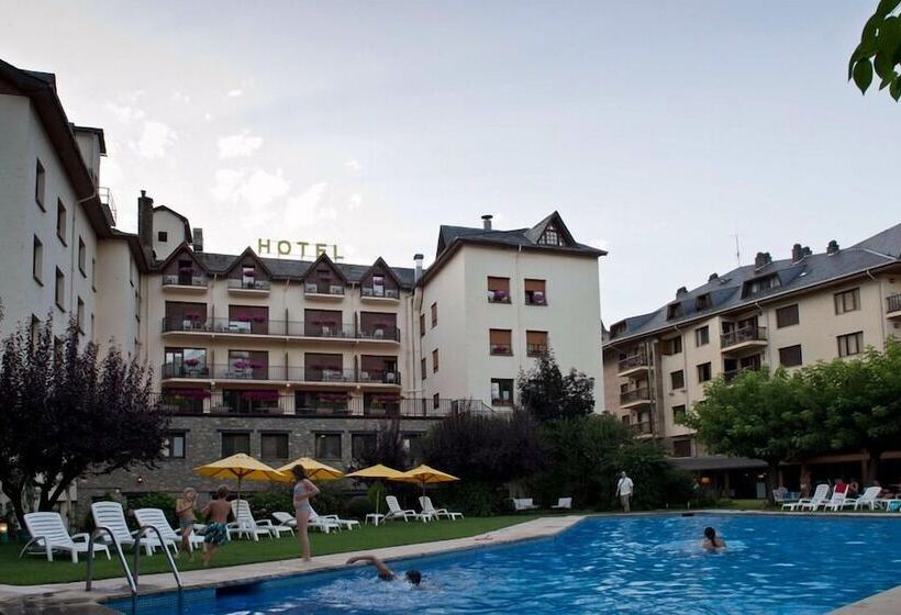 فندق Restaurant Pessets & SPA