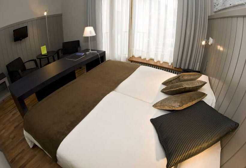 فندق Restaurant Pessets & SPA