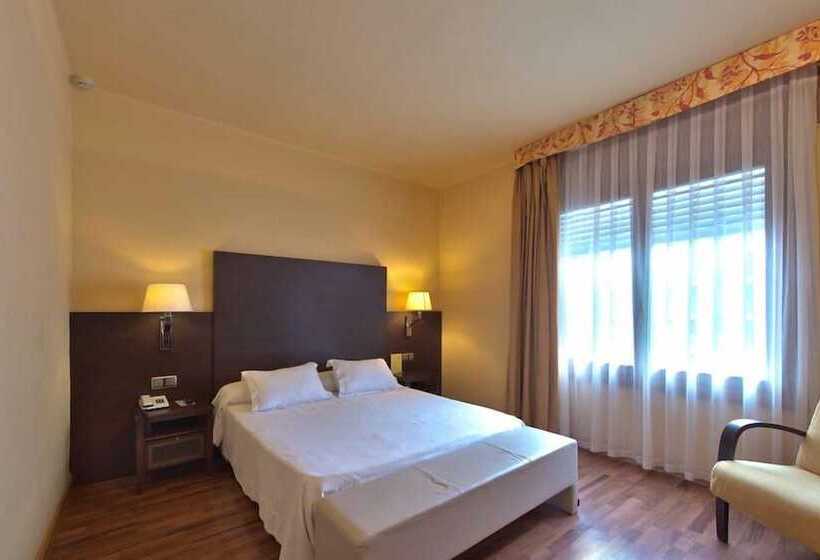 فندق Restaurant Pessets & SPA