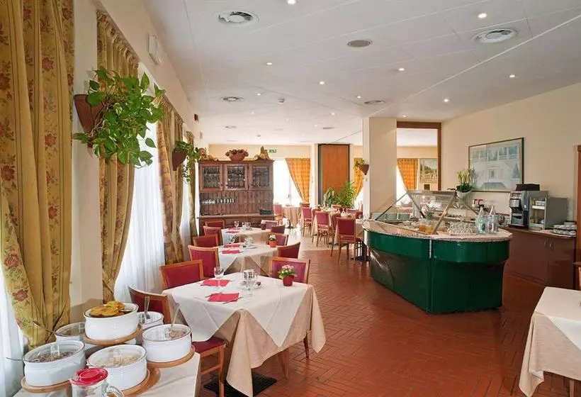 Cavallo Hotel Verona Est