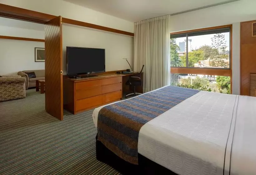 Sonesta Hotel El Olivar