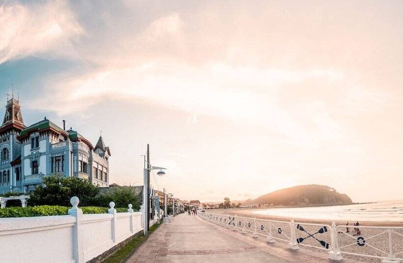 Отель Villa Rosario, Palacete