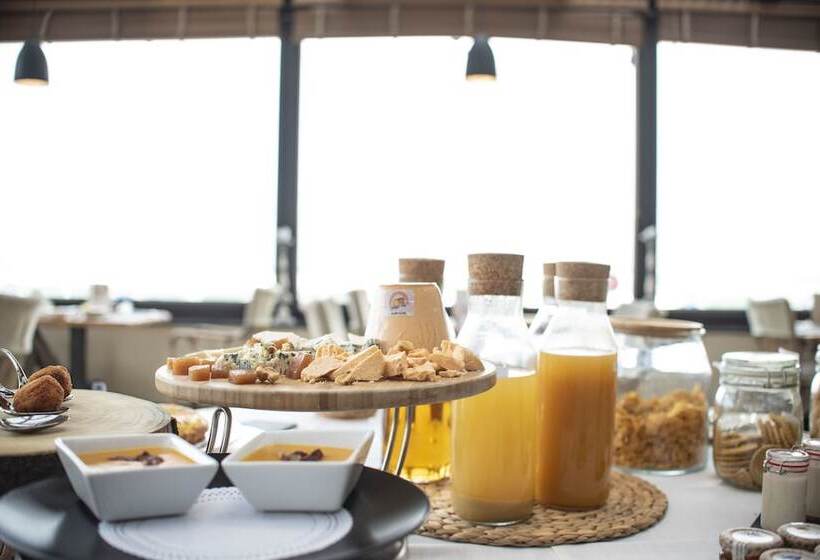 Отель Villa Rosario, Palacete