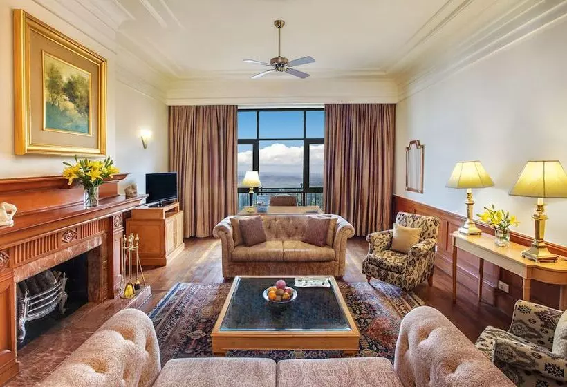 ホテル Wildflower Hall, An Oberoi Resort, Shimla