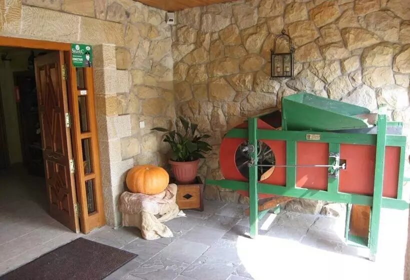 بنسيون Posada La Anjana