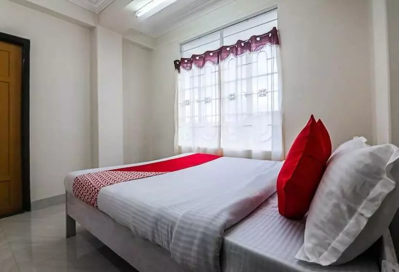 هتل Oyo 17362 Shillong Mantra Guest House