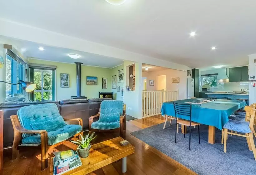 Woodingdean  Pet Friendly