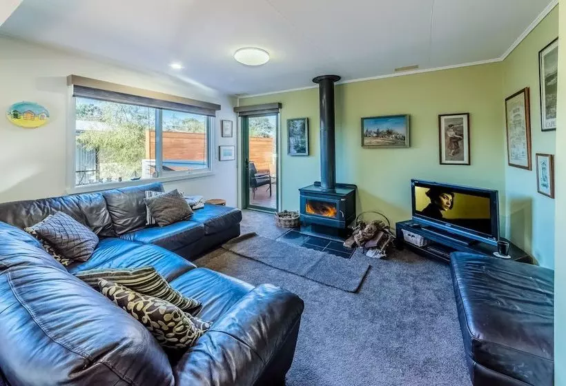 Woodingdean  Pet Friendly