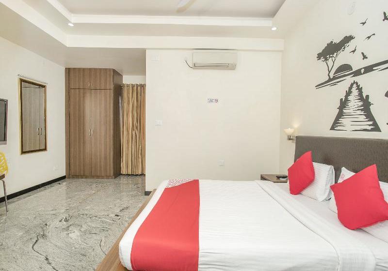 בית מלון כפרי Aira Apartments By Oyo Rooms