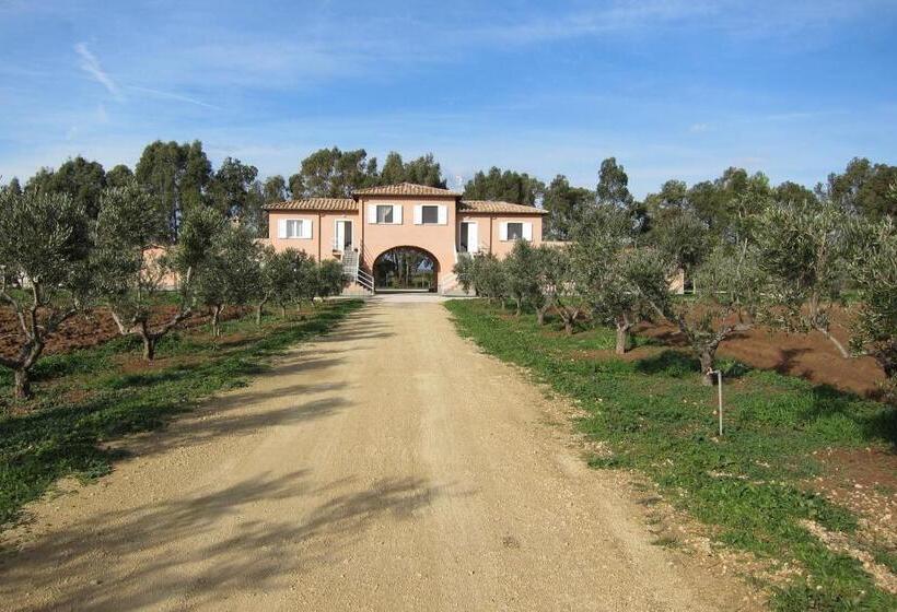 Отель Agriturismo Pian Di Spille Golf