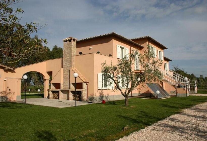 فندق Agriturismo Pian Di Spille Golf