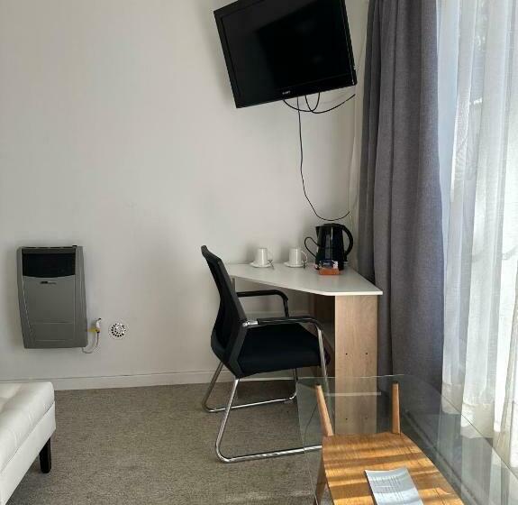 בית מלון כפרי American