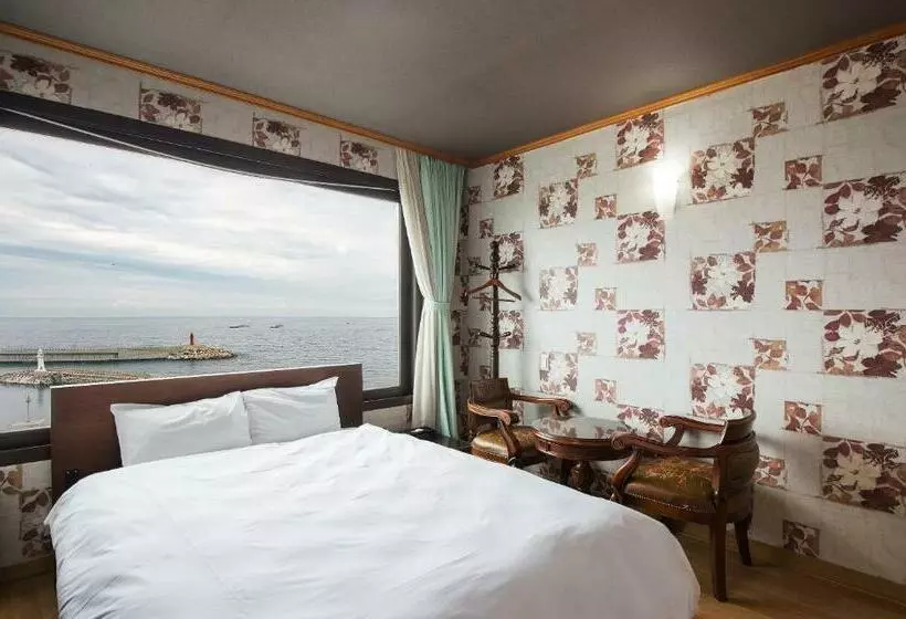 Benikea Hotel Mountain & Ocean Sokcho