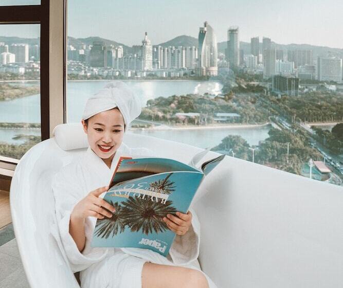 فندق Hilton Garden Inn Xiamen Bailuzhou Park