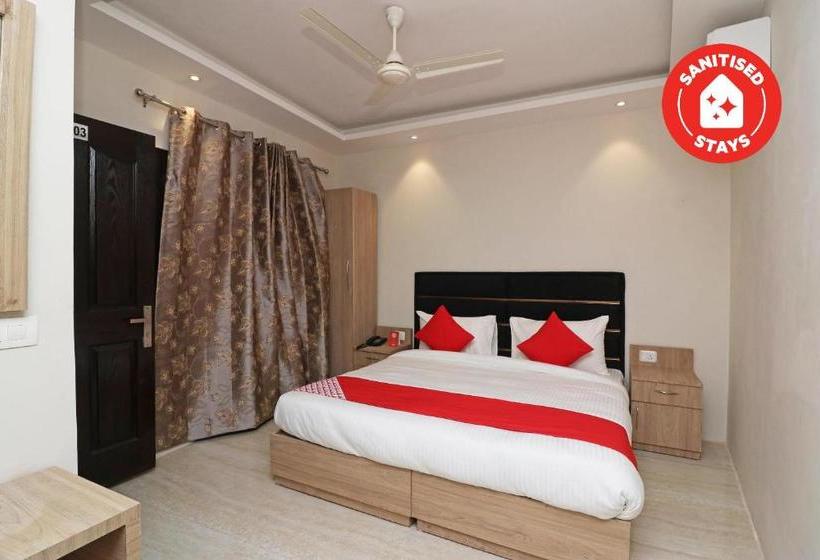 ホテル Oyo 72123 Sk Yercaud