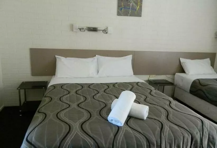 Coachman Motel