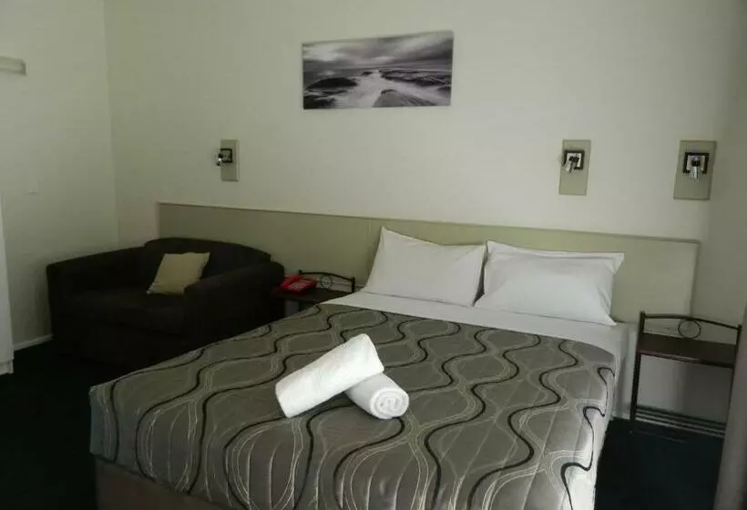 Coachman Motel