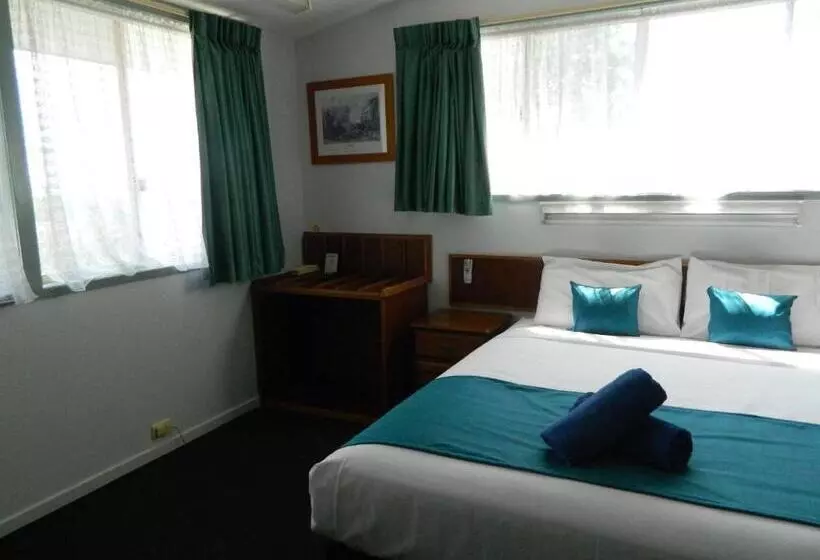 Coachman Motel