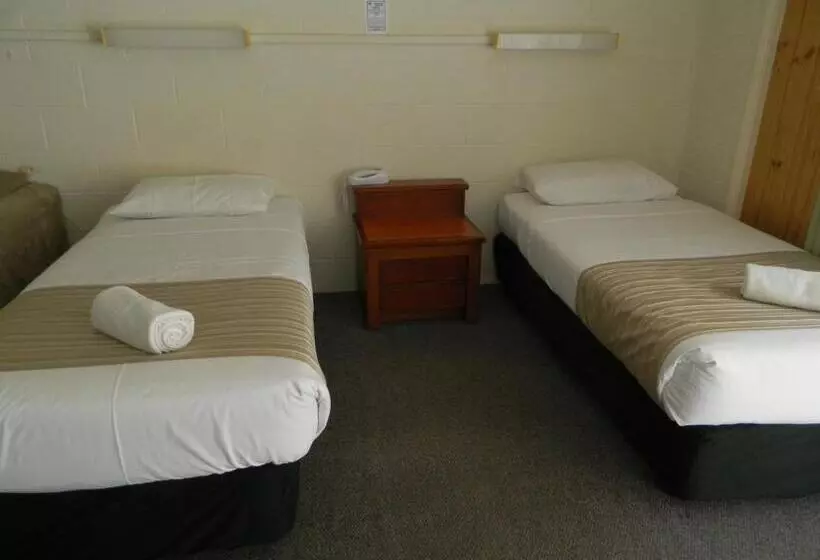Coachman Motel