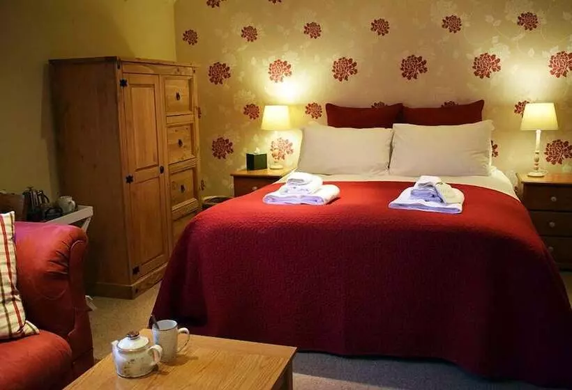 簡易ホテル Fox & Hounds