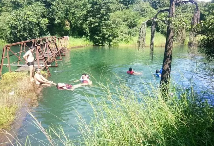 ホテル Shivneri Agro Tourism, Tapola