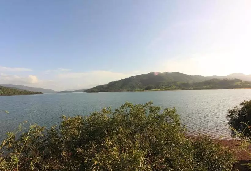 ホテル Shivneri Agro Tourism, Tapola