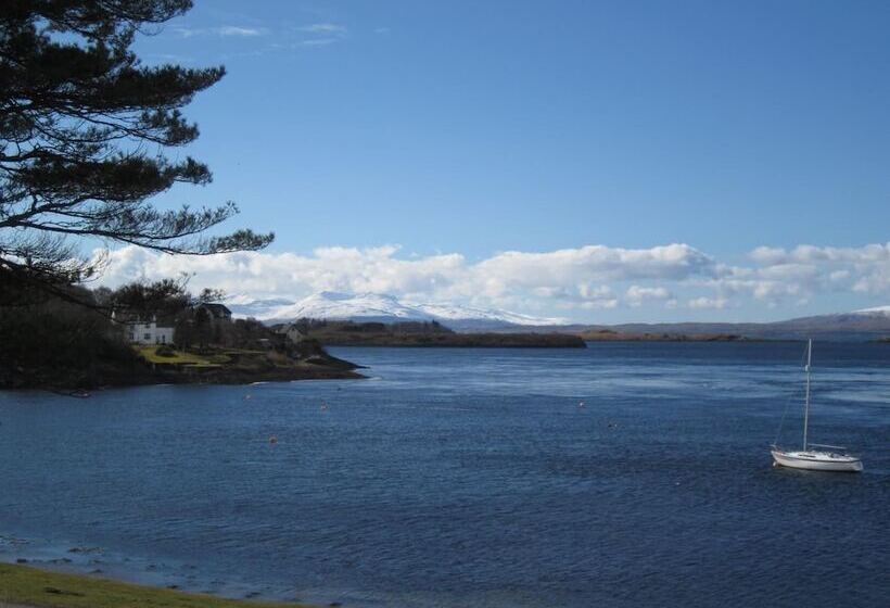 פנסיון Ronebhal Guest House