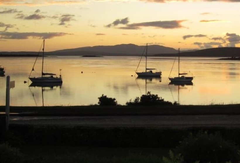 פנסיון Ronebhal Guest House