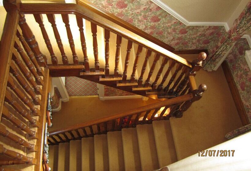 פנסיון Ronebhal Guest House