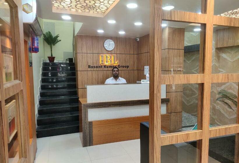 فندق Central Square A Couple Friendly