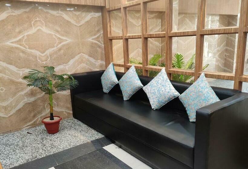 فندق Central Square A Couple Friendly