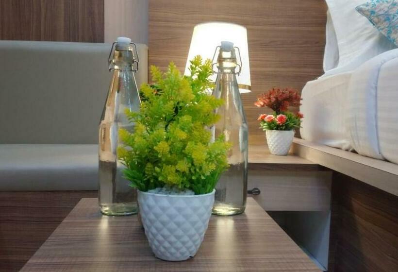 فندق Central Square A Couple Friendly