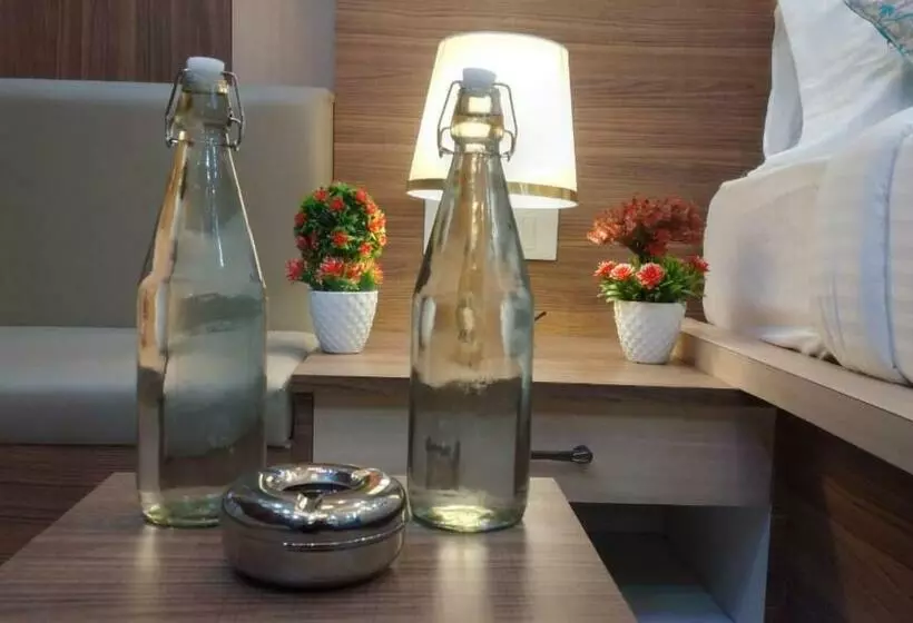 Hotelli Central Square A Couple Friendly