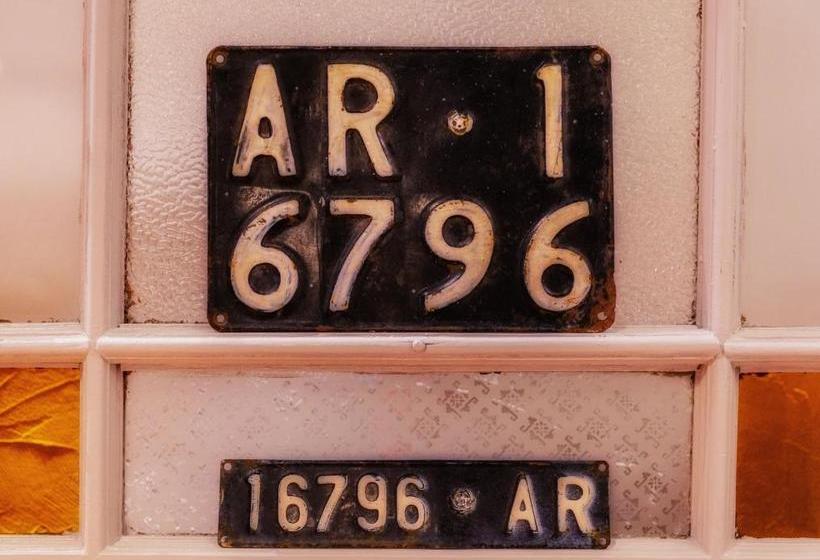 تختخواب و صبحانه Ca De Guelfi Residenza D'epoca