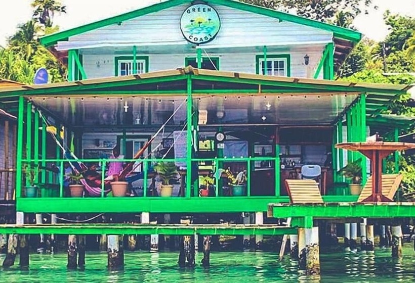 Hostal Green Coast Hostel