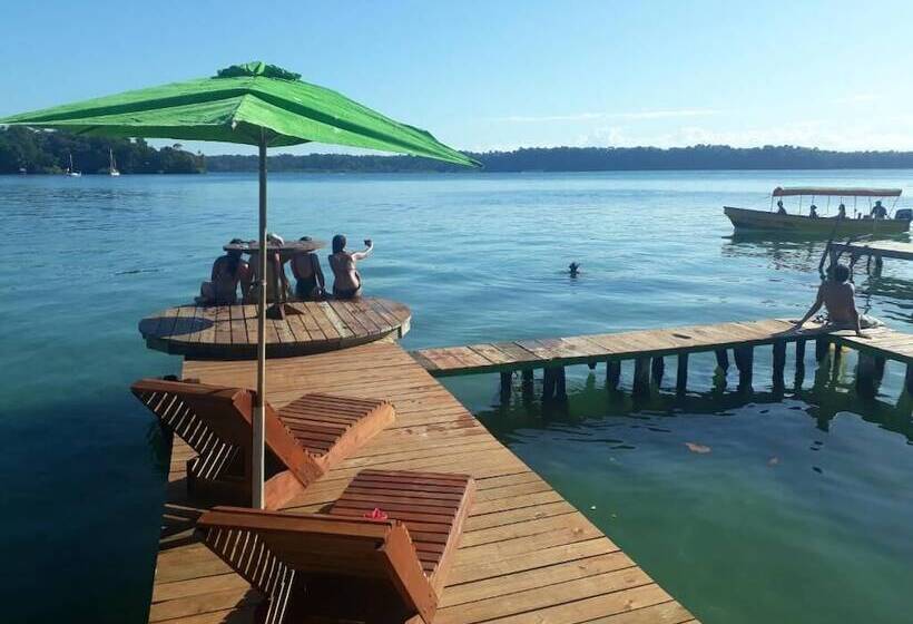 Hostal Green Coast Hostel