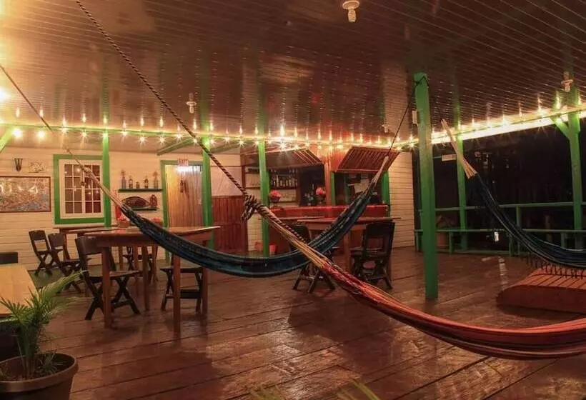 Hostal Green Coast   Hostel