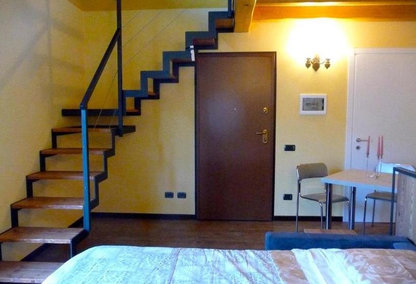 Hotelli Tra Lago E Montagna Baita La Morena