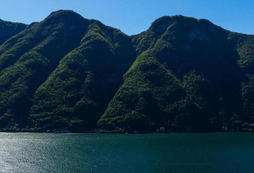Hotelli Tra Lago E Montagna Baita La Morena