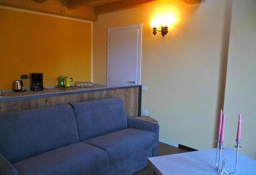 Hotelli Tra Lago E Montagna Baita La Morena