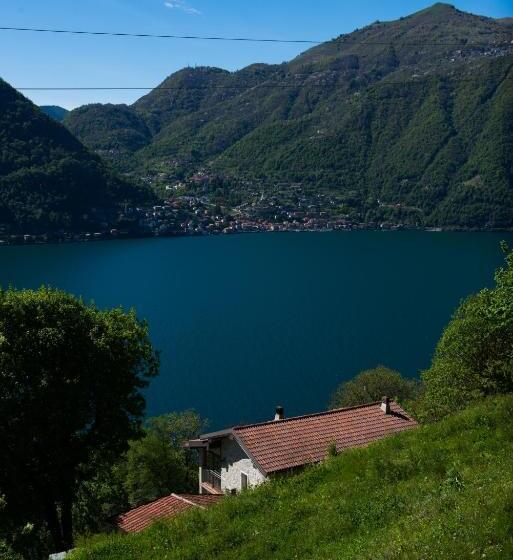 Hotelli Tra Lago E Montagna Baita La Morena