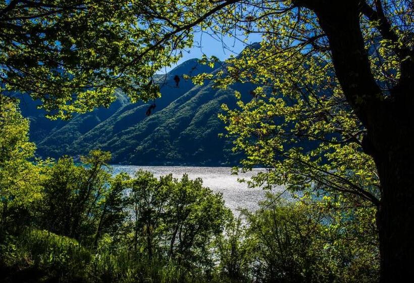 Hotelli Tra Lago E Montagna Baita La Morena