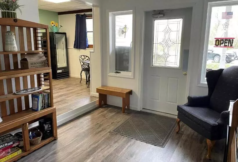 モーテル Parkside Inn