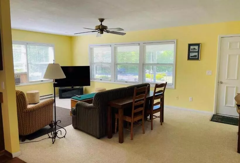 モーテル Parkside Inn